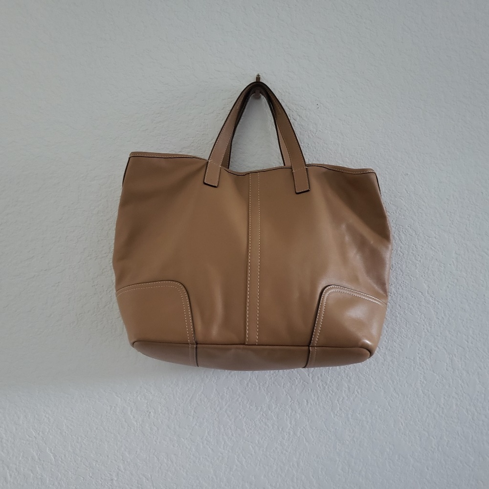 Coach F27728 Hadley Medium Leather Duffle